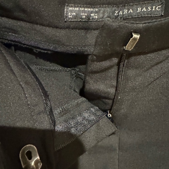 Zara black pencil skirt with good zippers details. - Picture 5 of 5